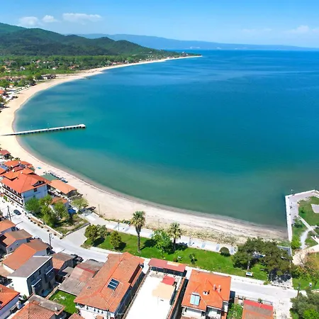 Theros By The Sea Apartment *