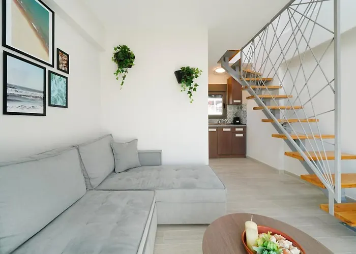 Apartment Theros By The Sea