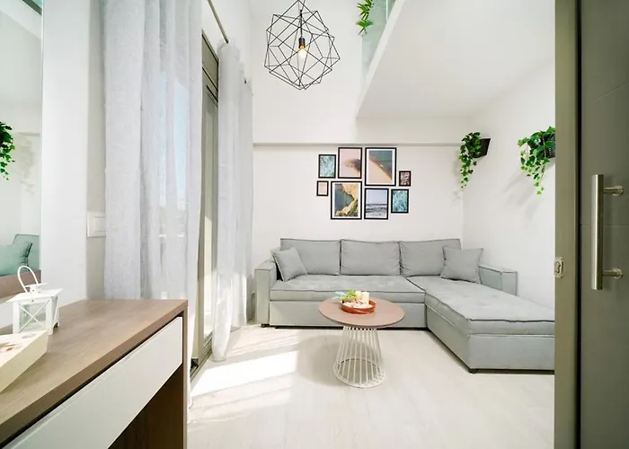 Theros By The Sea Apartment *